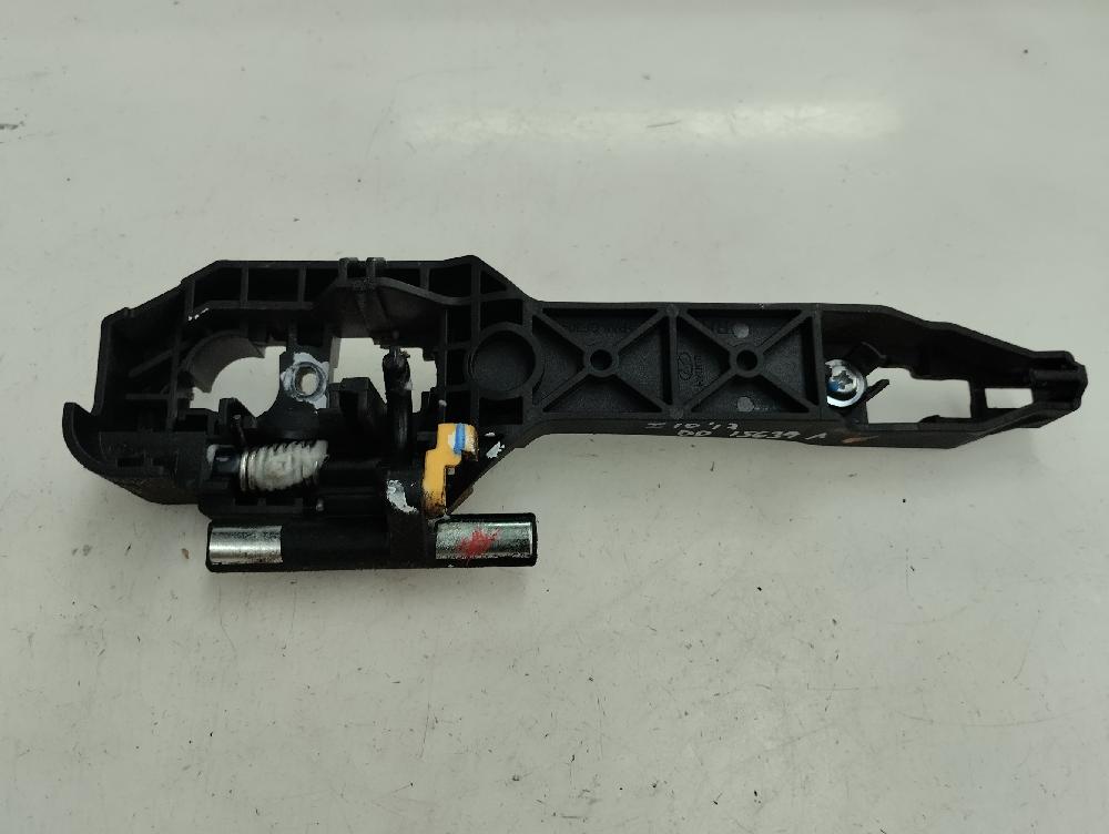 SOPORTE MANETA EXTERIOR DELANTERA DERECHA HYUNDAI I10 2017 1.3 MT 87CV | 64KW