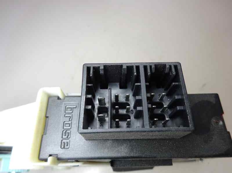 MOTOR ELEVALUNAS DELANTERO DERECHO SEAT CORDOBA 1.4 MT 100CV