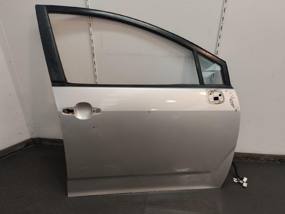 PUERTA DELANTERA DERECHA TOYOTA COROLLA VERSO 2.2 TD MT 136CV