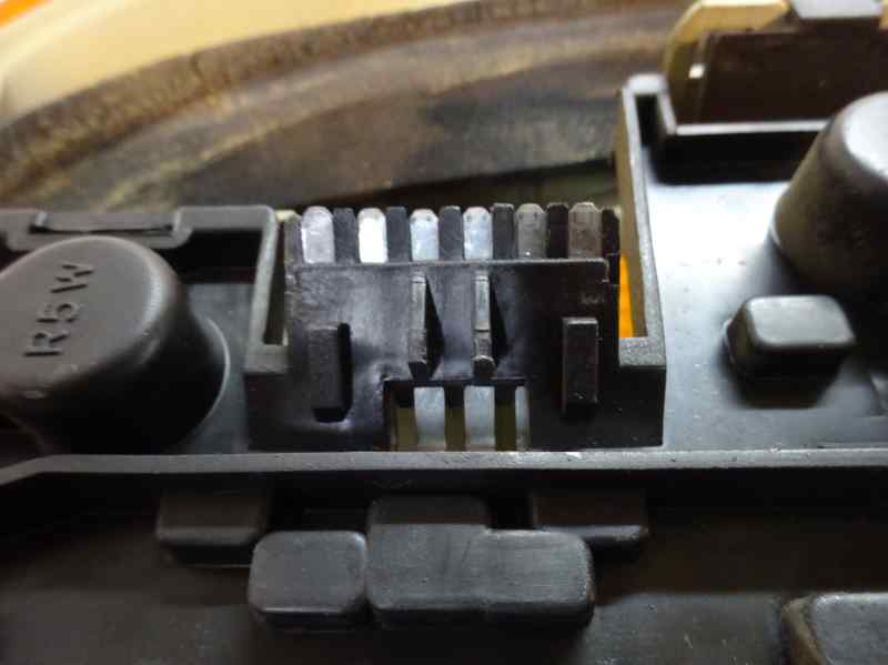 PILOTO TRASERO IZQUIERDO OPEL CORSA 1.4 MT 60CV | 44KW