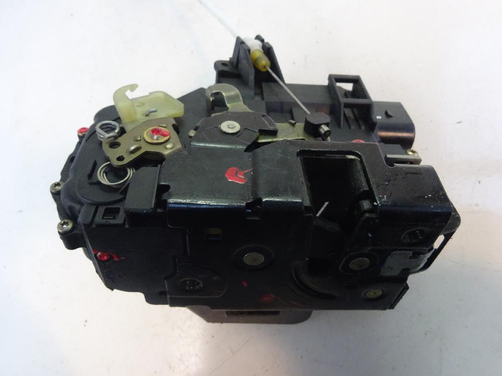CERRADURA PUERTA DELANTERA IZQUIERDA AUDI A4 2003 1.9 TDI 6MT 130CV
