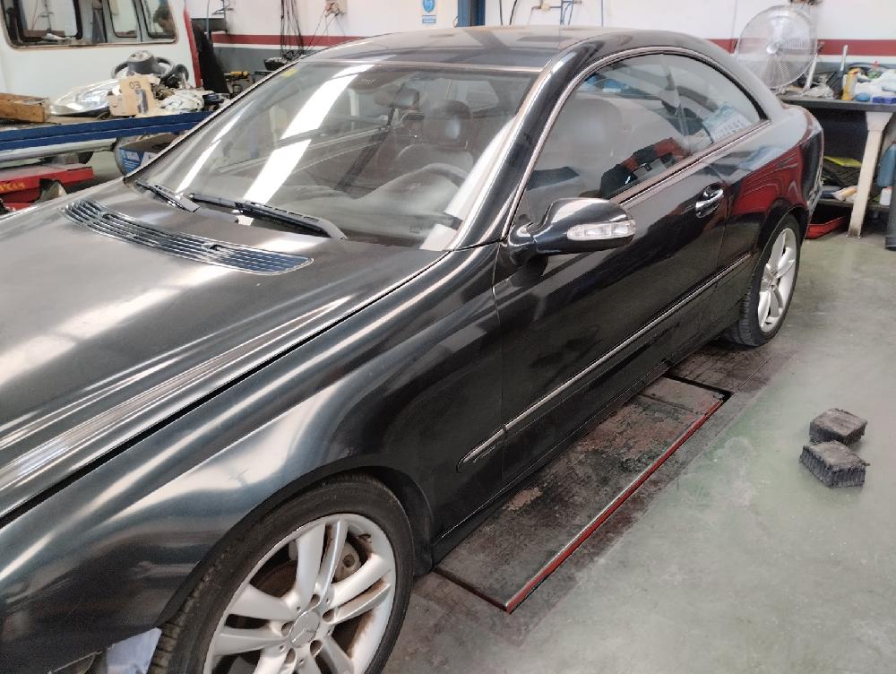 MANGUETA DELANTERA IZQUIERDA MERCEDES BENZ CLASE CLK 2005 3.0 CLK 320 CDI MT 224CV