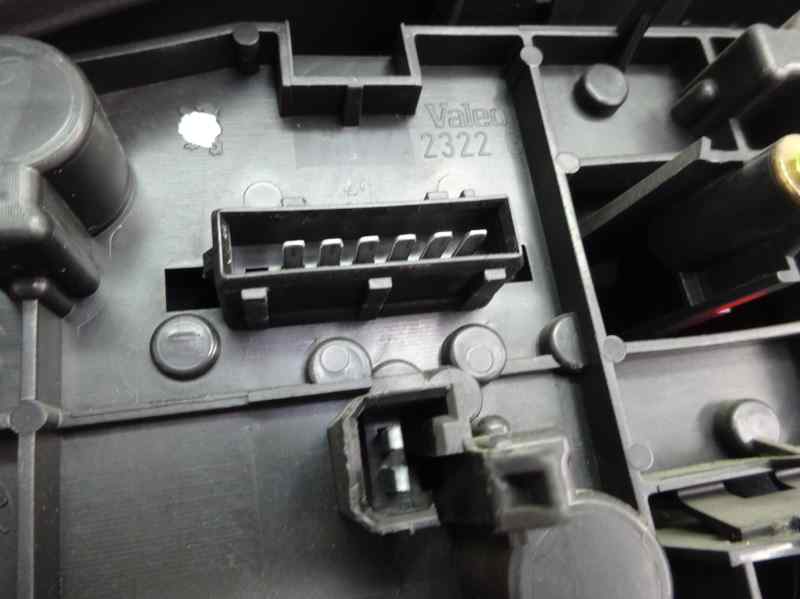 PILOTO TRASERO IZQUIERDO PEUGEOT 306 1.9 MT D 69CV