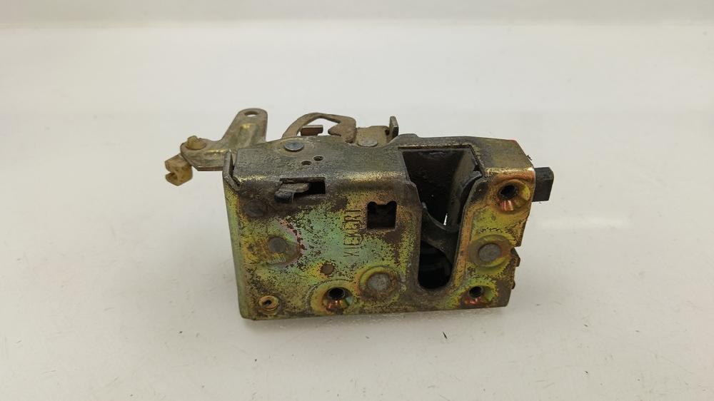 CERRADURA PUERTA TRASERA IZQUIERDA PEUGEOT 205 1.8 MT 60CV | 44KW
