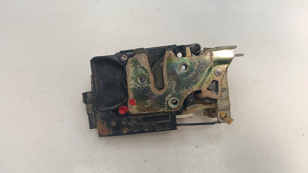 CERRADURA PUERTA DELANTERA IZQUIERDA CHEVROLET KALOS 1.4 MT 82CV