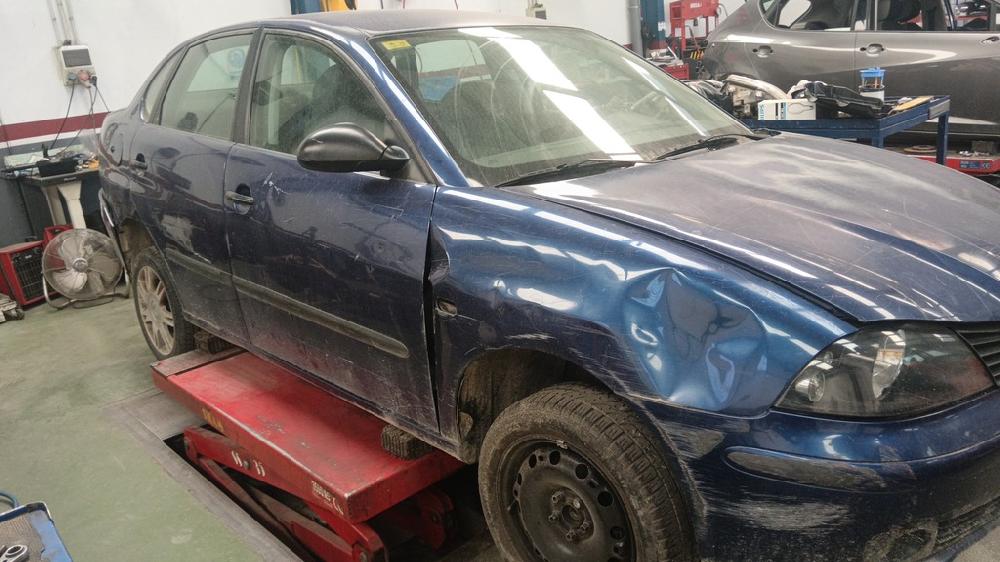 MOTOR ELEVALUNAS DELANTERO IZQUIERDO SEAT CORDOBA 2004 1.9 MT 100CV | 74KW
