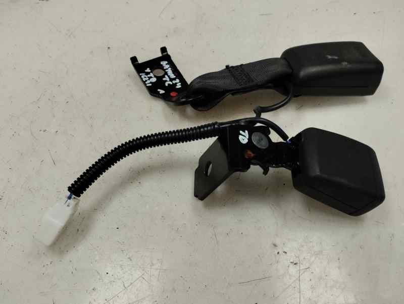 ANCLAJE CINTURON TRASERO DERECHO HYUNDAI BAYON 1.2 MT 84CV | 62KW