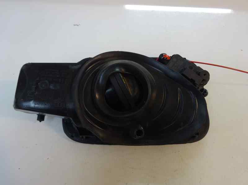 TAPA EXTERIOR COMBUSTIBLE AUDI A3 1.6 TDI MT 110CV