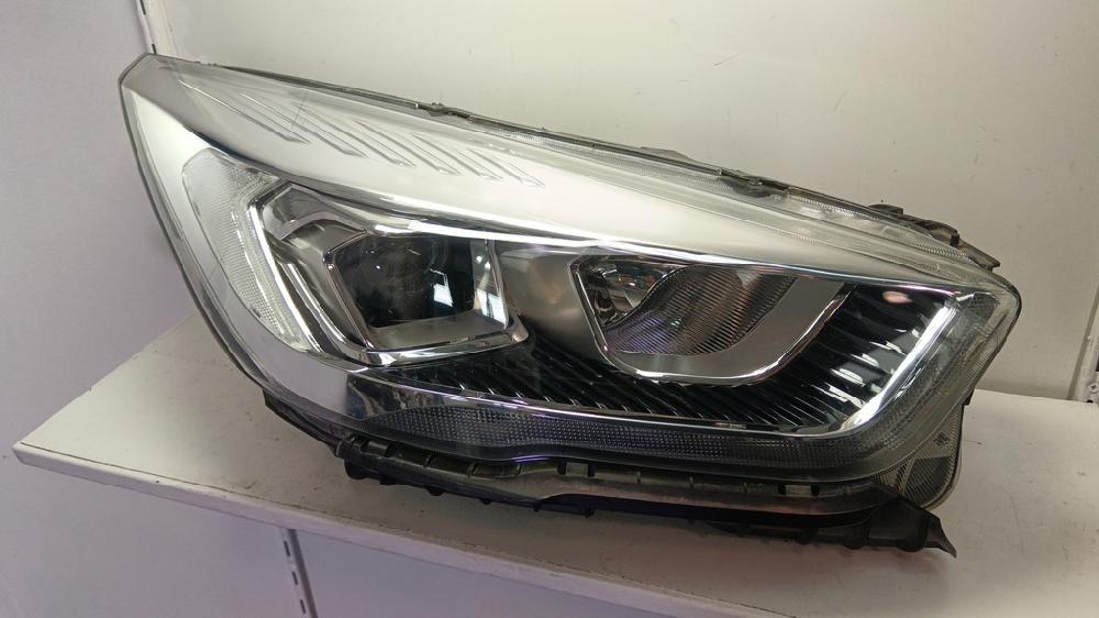 FARO DERECHO FORD KUGA 1.5 MT 120CV