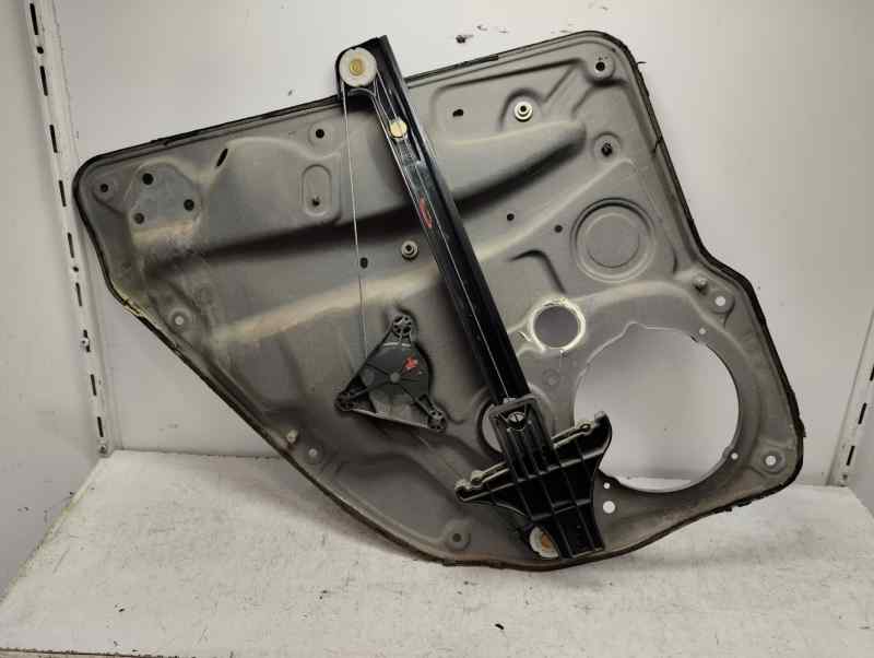ELEVALUNAS TRASERO DERECHO VOLKSWAGEN GOLF 1.9 TDI 4MOTION MT 100CV