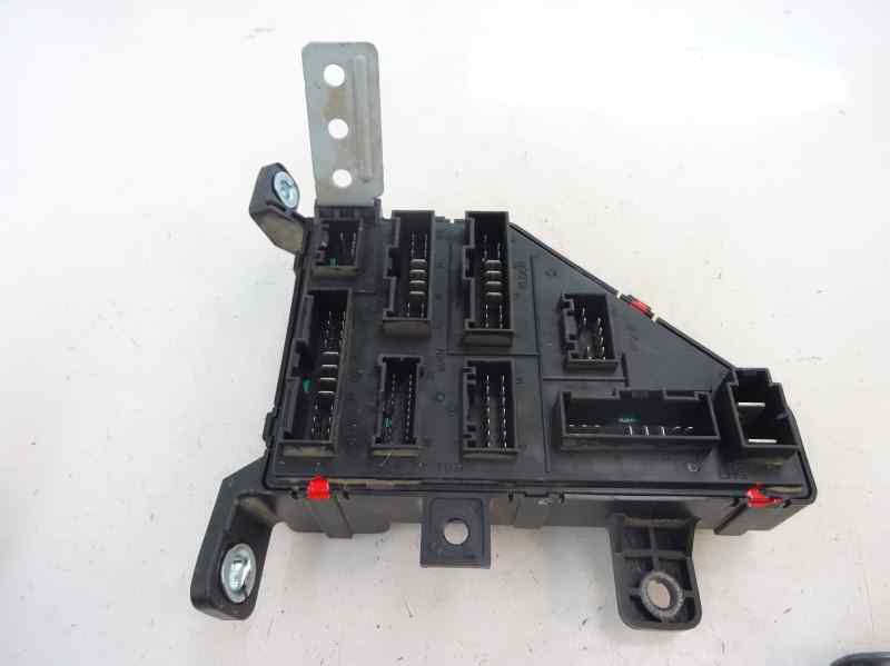 CAJA RELES FUSIBLES HYUNDAI TUCSON 2.0 CRDI MT 2WD 140CV | 103KW