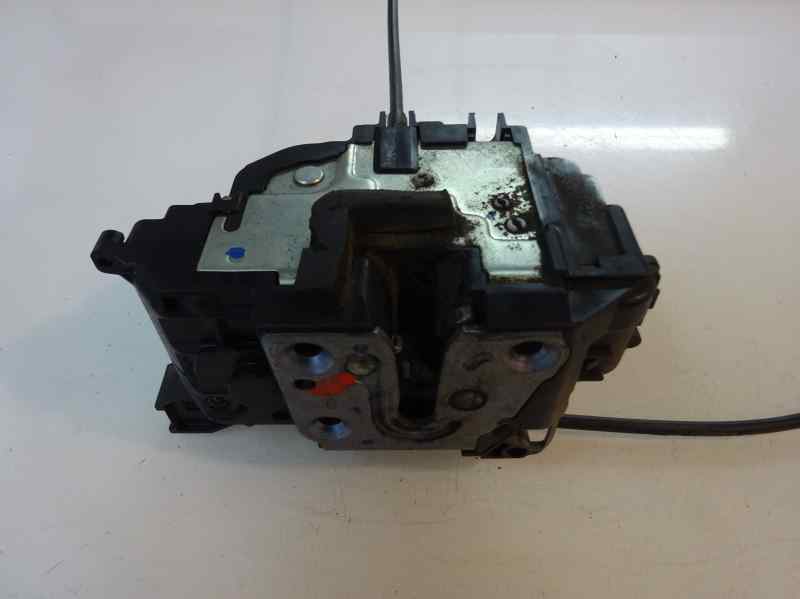 CERRADURA PUERTA DELANTERA DERECHA RENAULT CLIO 1.5 DCI MT 60CV