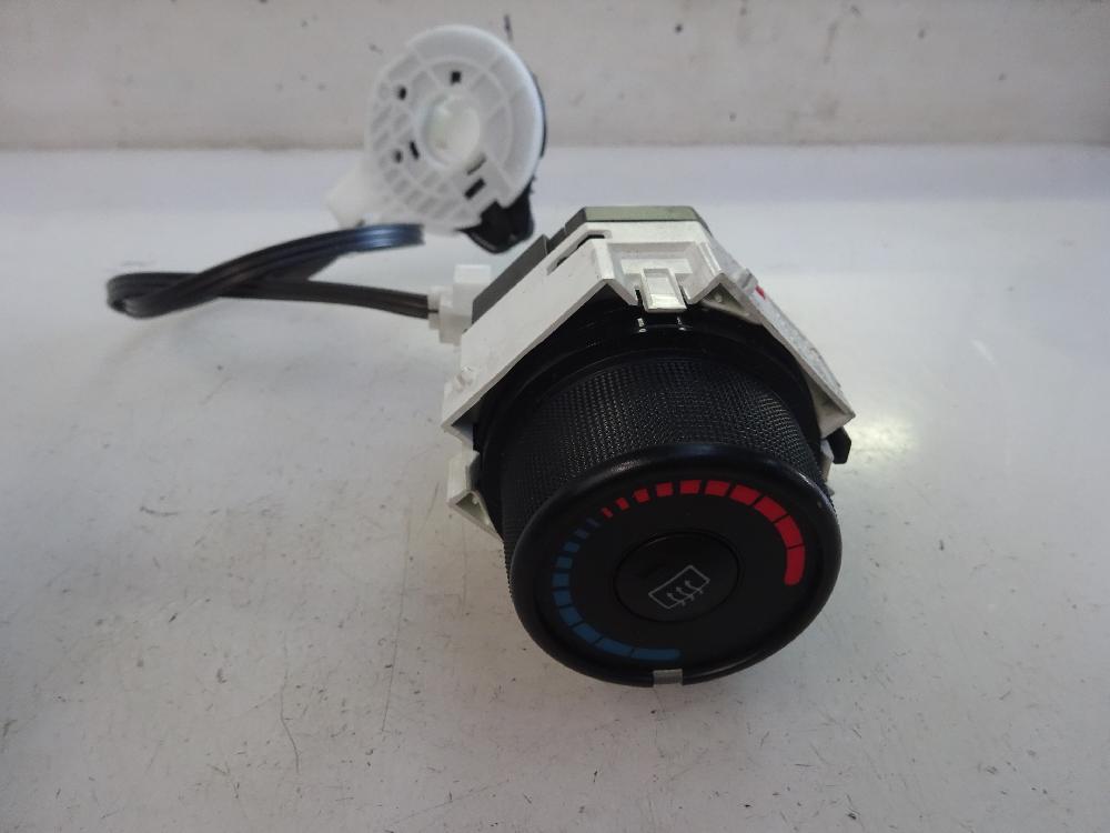 MANDO CALEFACCION AIRE ACONDICIONADO TOYOTA YARIS 1.0 MT 69CV