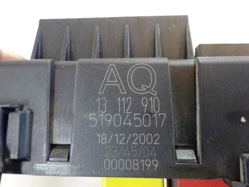 CAJA RELES FUSIBLES OPEL VECTRA 2003 2.2 DTI MT 125CV | 92KW