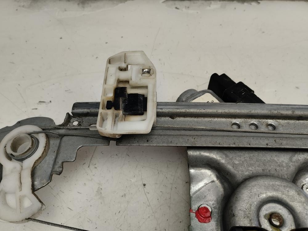 ELEVALUNAS TRASERO DERECHO RENAULT SCENIC 1.9 DCI MT 120CV