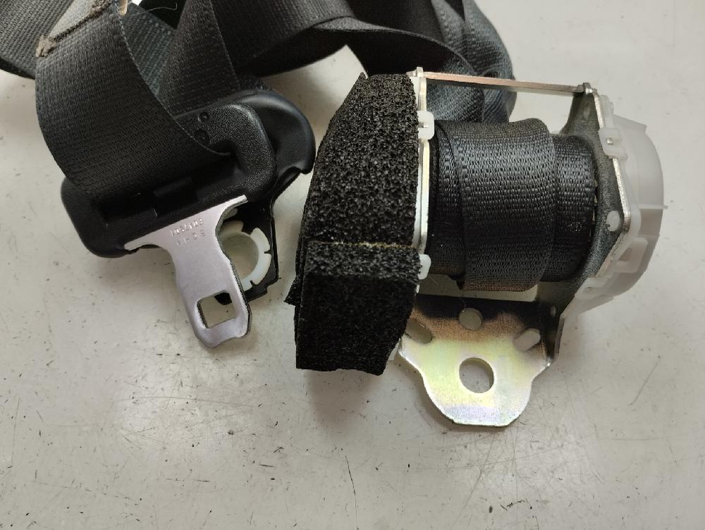 CINTURON SEGURIDAD TRASERO IZQUIERDO TOYOTA YARIS 1.5 MT 106CV