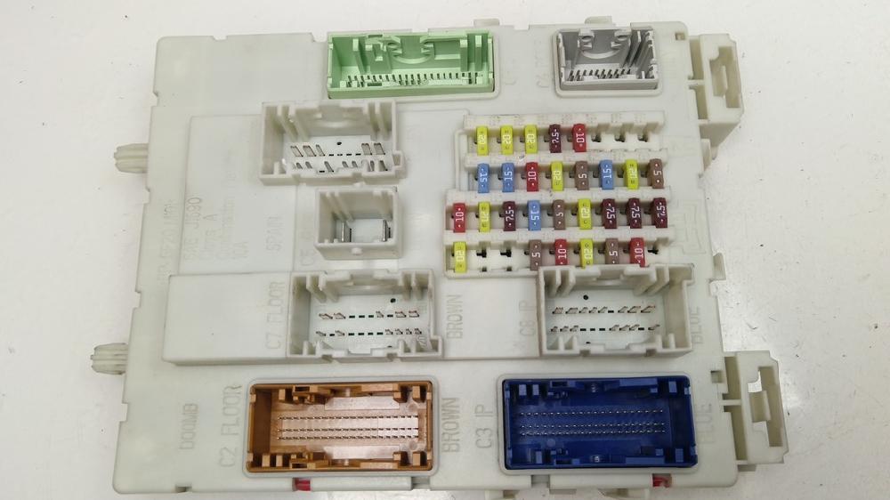 CAJA RELES FUSIBLES FORD KUGA 1.5 MT 120CV