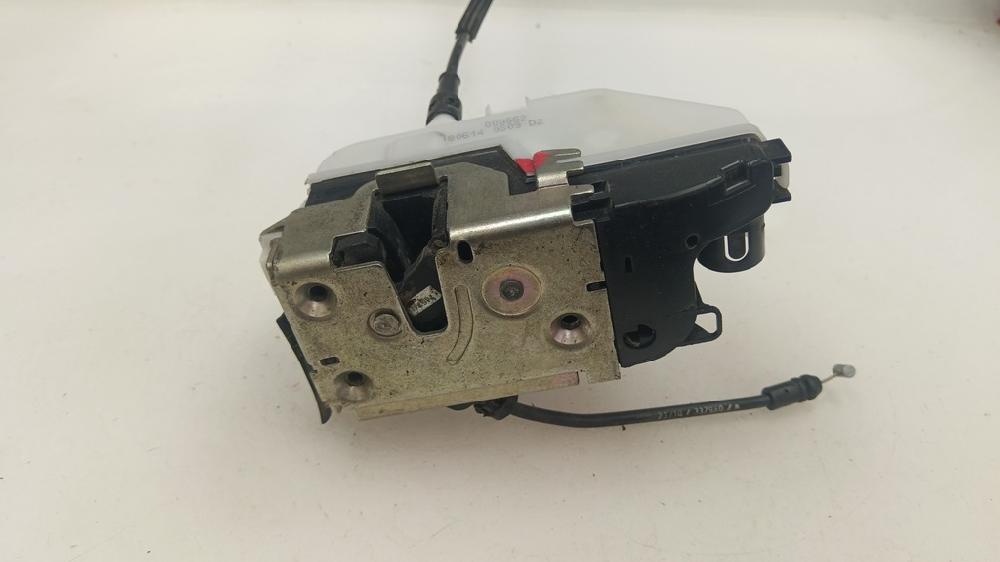 CERRADURA PUERTA DELANTERA DERECHA RENAULT LAGUNA 2.0 AT 135CV