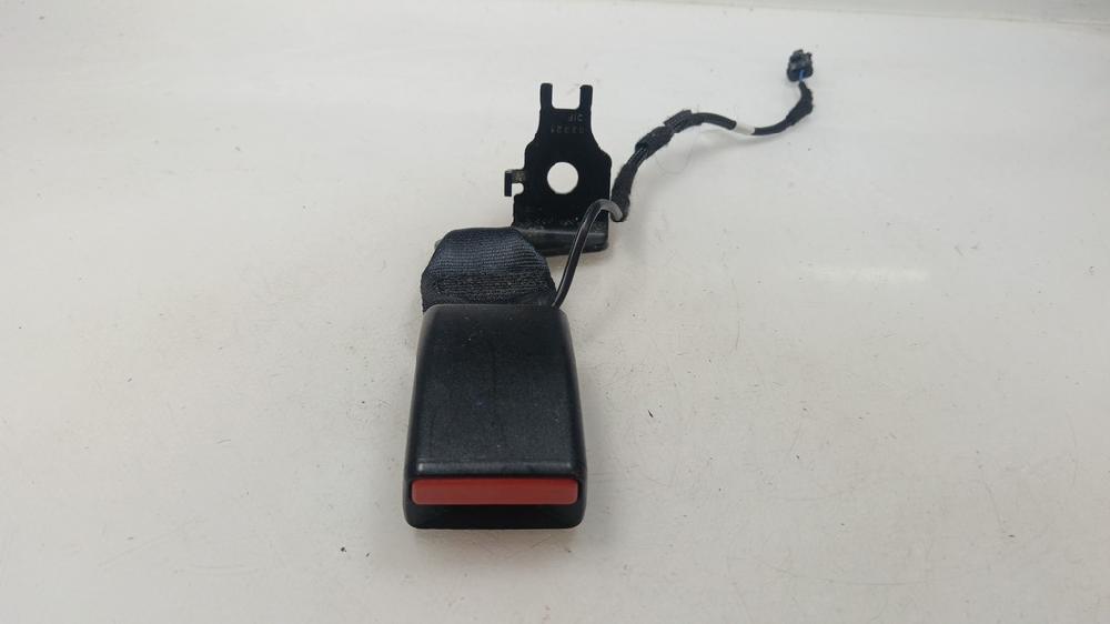 ANCLAJE CINTURON TRASERO DERECHO PEUGEOT 208 1.5 MT 102CV | 75KW