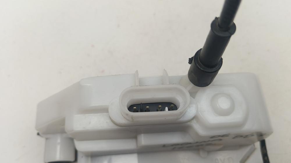 CERRADURA PUERTA DELANTERA DERECHA RENAULT LAGUNA 2.0 AT 135CV
