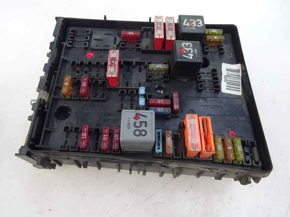 CAJA RELES FUSIBLES AUDI A3 2003 2.0 TDI MT 140CV