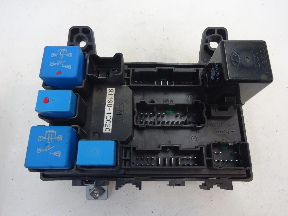 CAJA RELES FUSIBLES HYUNDAI GETZ 1.5 CRDI MT 88CV