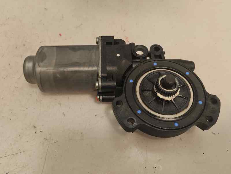 MOTOR ELEVALUNAS DELANTERO DERECHO HYUNDAI SONATA 2.0 CRDI MT 140CV | 103KW