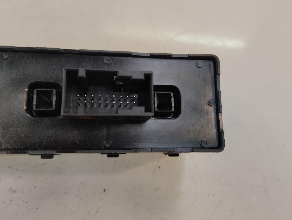 MANDO ELEVALUNAS DELANTERO IZQUIERDO JEEP RENEGADE 1.6 D MT 120CV