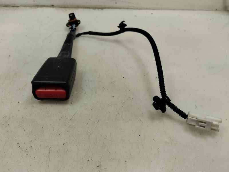 ANCLAJE CINTURON DELANTERO IZQUIERDO HYUNDAI KONA 2023 1.0 MT 120CV | 88KW