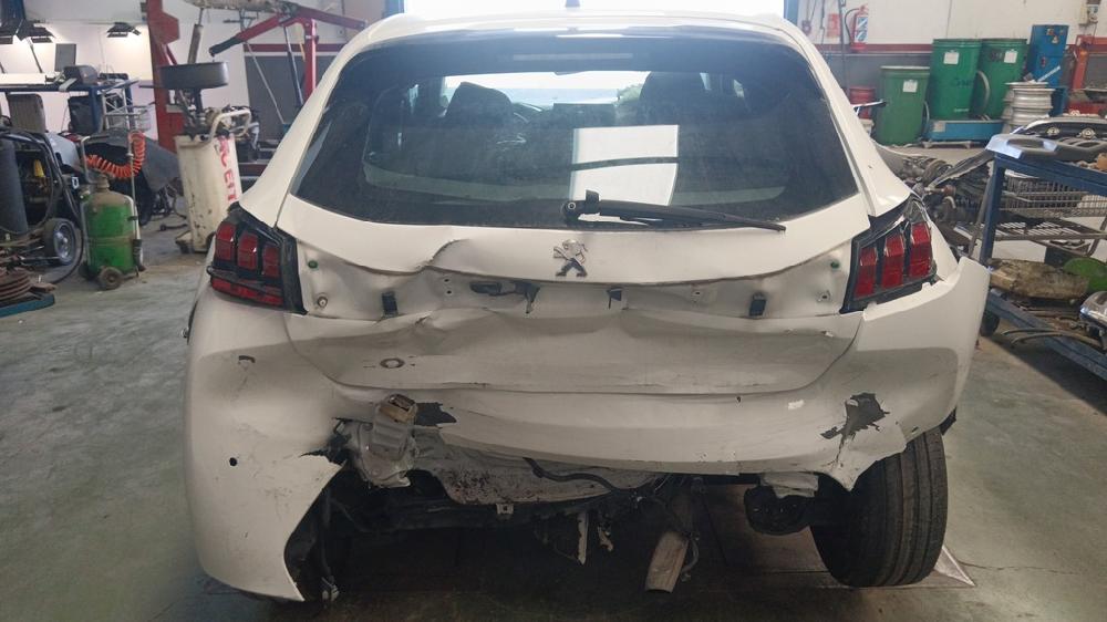 MANDO ELEVALUNAS DELANTERO IZQUIERDO PEUGEOT 208 2021 1.5 MT 102CV | 75KW