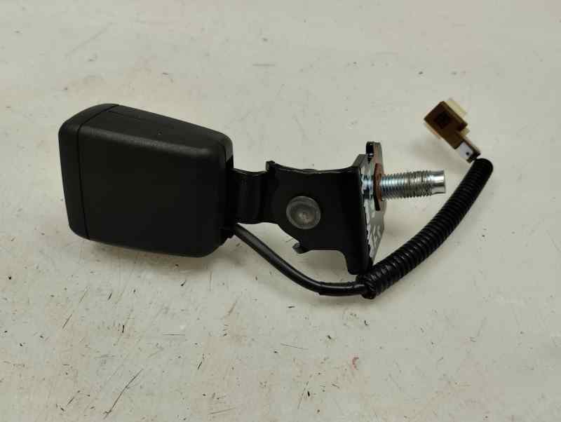 ANCLAJE CINTURON TRASERO IZQUIERDO HYUNDAI BAYON 1.2 MT 84CV | 62KW