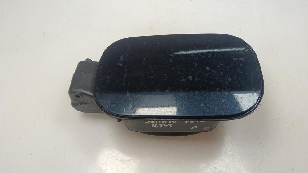TAPA EXTERIOR COMBUSTIBLE VOLKSWAGEN JETTA 1.6 TDI MT 105CV