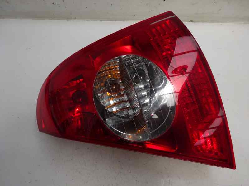 PILOTO TRASERO DERECHO RENAULT CLIO 2003 1.2 MT 58CV | 43KW