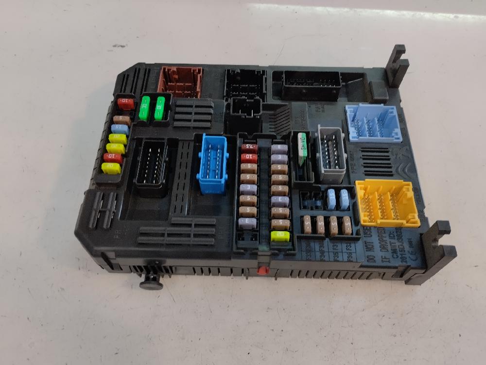 CAJA RELES FUSIBLES CITROEN C4 PICASSO OTROS