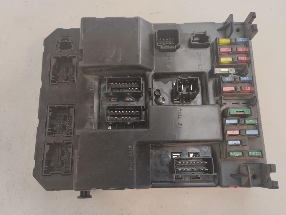 CAJA RELES FUSIBLES CITROEN C5 2.0 HDI MT 109CV