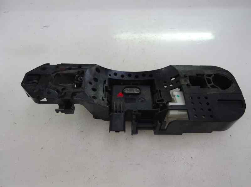 SOPORTE MANETA EXTERIOR PUERTA TRASERA IZQUIERDA RENAULT MEGANE 2009 1.5 DCI MT 106CV