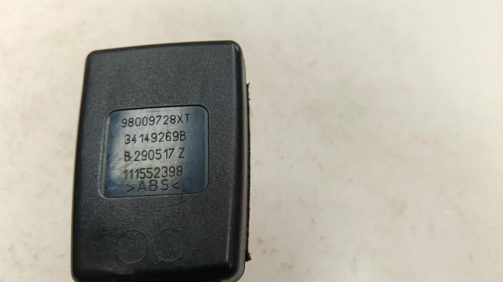 ANCLAJE CINTURON DELANTERO IZQUIERDO CITROEN C4 CACTUS 1.6 MT 99CV | 73KW