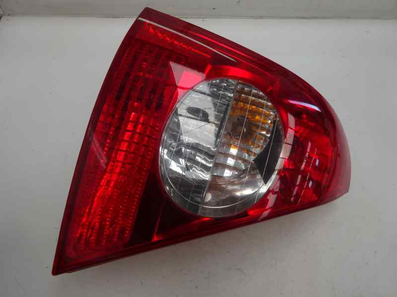 PILOTO TRASERO IZQUIERDO RENAULT CLIO 1.2 MT 75CV