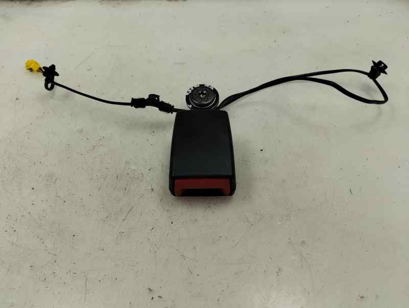 ANCLAJE CINTURON DELANTERO DERECHO RENAULT TWINGO 0.9 AMT 90CV | 66KW