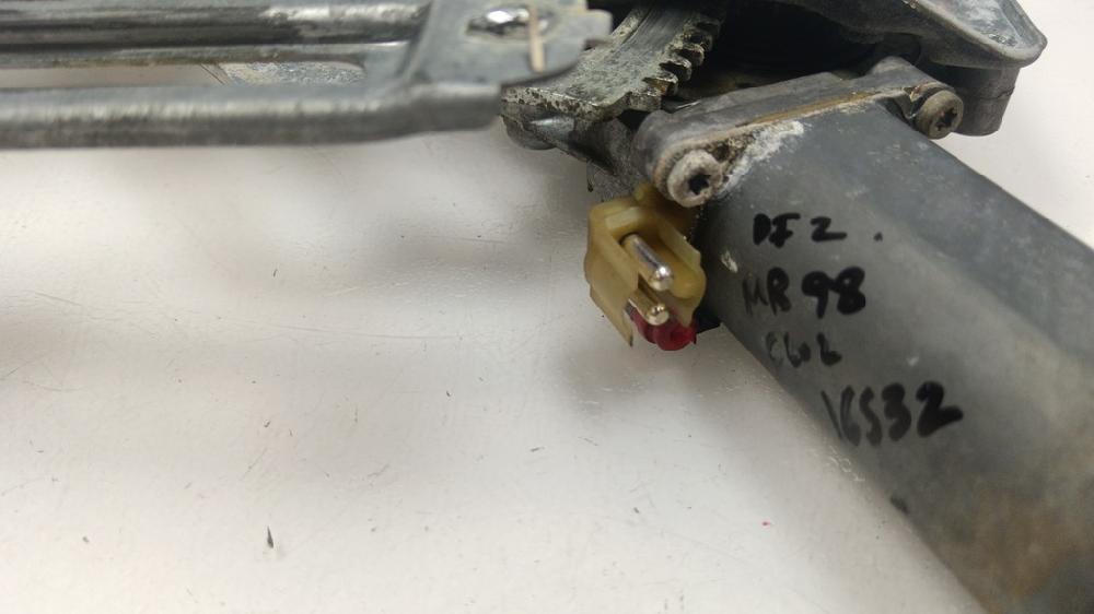 ELEVALUNAS DELANTERO IZQUIERDO MERCEDES BENZ CLASE C 1998 2.2 C 220 MT 150CV