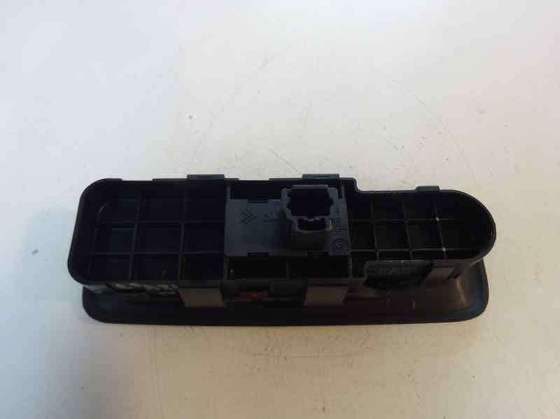 MANDO ELEVALUNAS DELANTERO DERECHO CITROEN C8 2.0 HDI MT 109CV