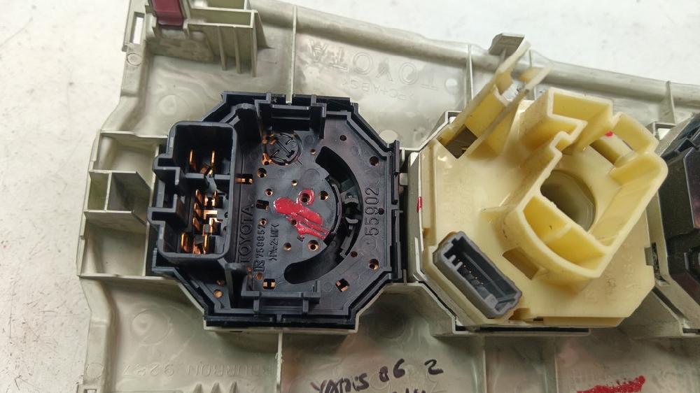 MANDO CALEFACCION AIRE ACONDICIONADO TOYOTA YARIS 1.4 D-4D MMT 89CV