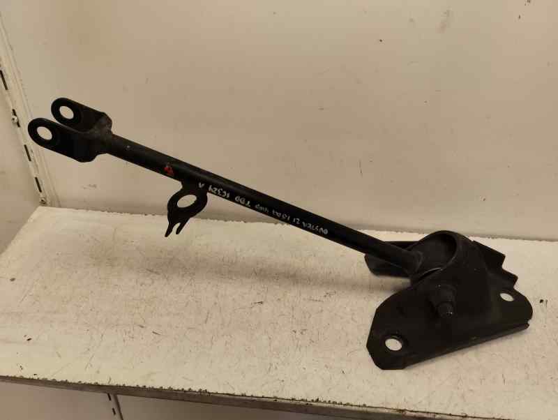 BRAZO SUSPENSION INFERIOR TRASERO DERECHO DACIA DUSTER 1.5 MT 4WD 115CV | 84KW