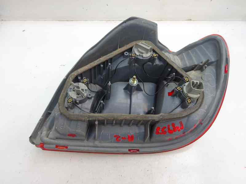 PILOTO TRASERO IZQUIERDO TOYOTA YARIS 1.0 MT 68CV | 50KW