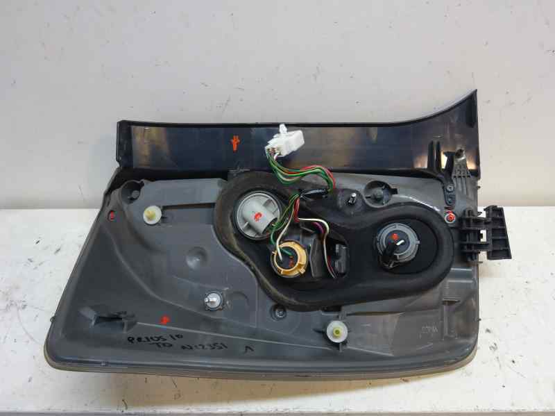 PILOTO TRASERO DERECHO TOYOTA PRIUS 1.8CVT 99CV
