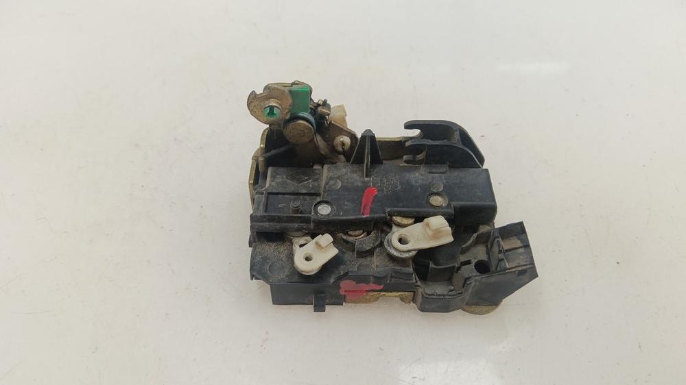 CERRADURA PUERTA DELANTERA DERECHA RENAULT CLIO 1.2 MT 55CV