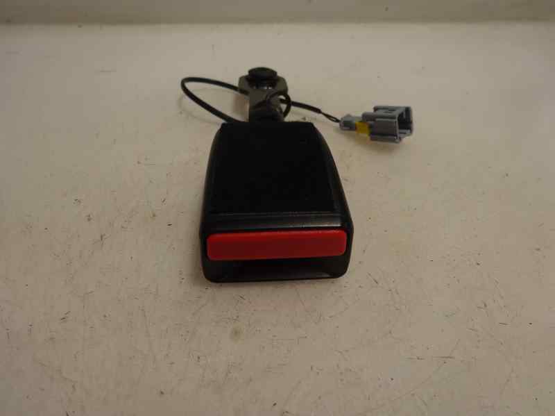 ANCLAJE CINTURON DELANTERO IZQUIERDO PEUGEOT 208 1.6 MT 75CV | 55KW