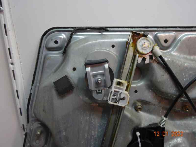 ELEVALUNAS DELANTERO IZQUIERDO VOLKSWAGEN PASSAT 1999 1.9 TDI MT 115CV