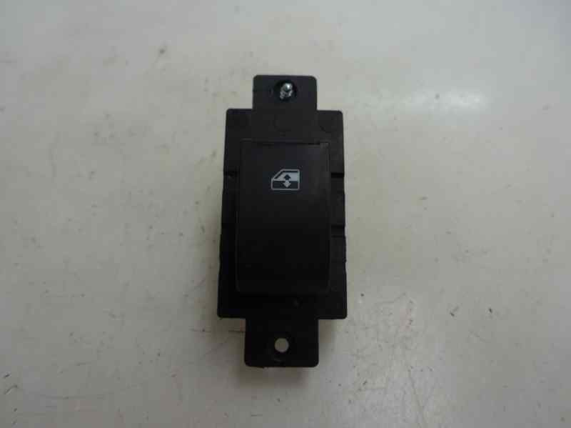 MANDO ELEVALUNAS TRASERO DERECHO CHEVROLET CAPTIVA 2.2 D MT 5 PLAZAS 163CV