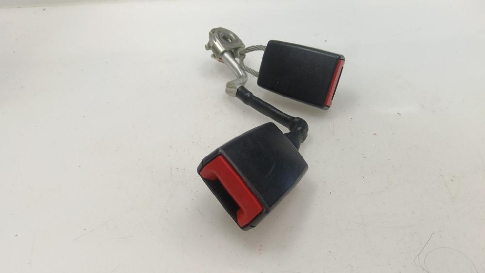 ANCLAJE CINTURON TRASERO IZQUIERDO AUDI A3 2.0 TDI DPF MT 140CV